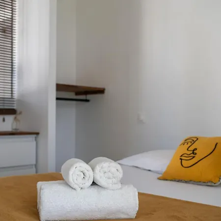 Berder - T2 - 10 Min Gare - Terrasse - Parking - Linge Inclus *